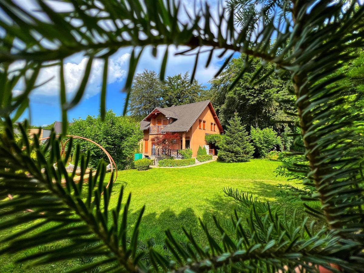 De La Villa Brezovice Luaran gambar